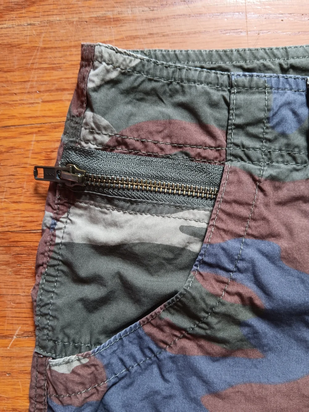 London Jean Women's Green Brown Purple Tan Camo Print Cargo Roll Up Shorts 14